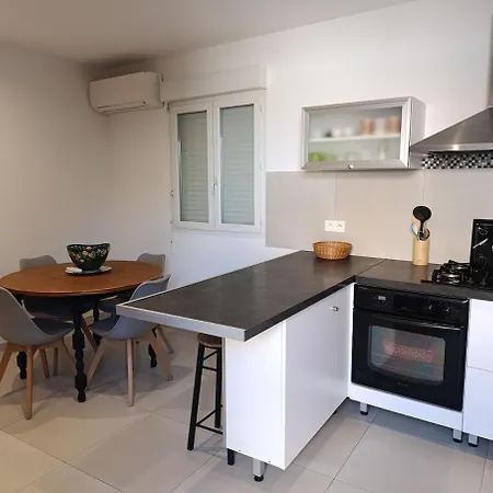 Maison Atypique Avec Jardin * 卡伦扎纳