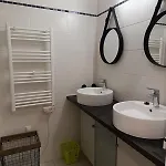 Holiday home Maison Atypique Avec Jardin